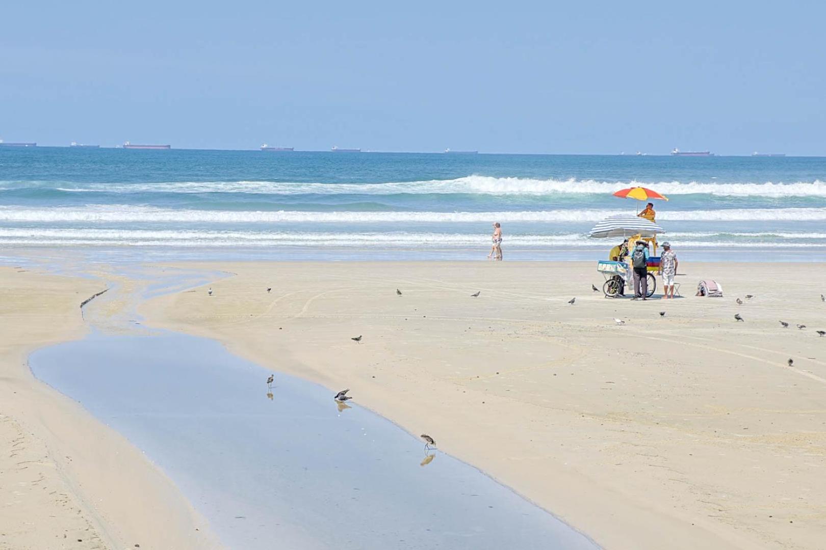 Apto A 500 Metros Da Praia Da Enseada Guarujá Dış mekan fotoğraf